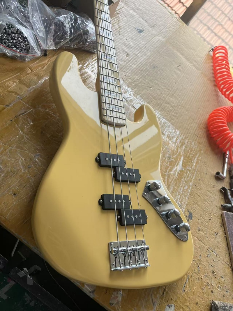 Bass Guitar Fretless - Özel 4 telli elektrik bas, Krem