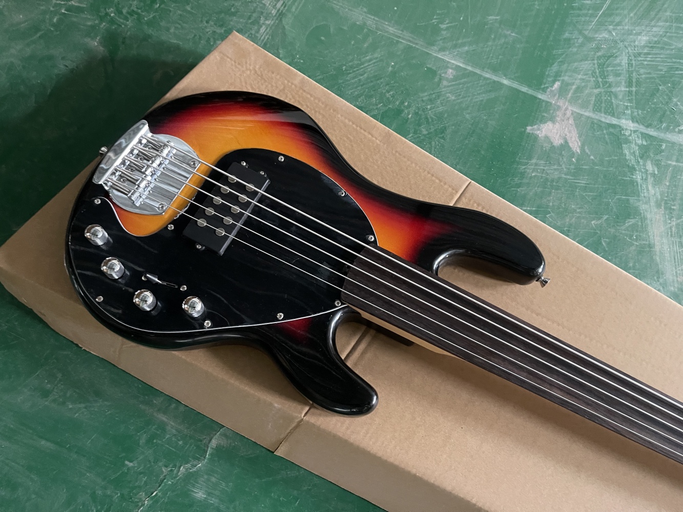 5 telli sunset bas gitar, fret - Bass Guitar Fretless incelemesi ve fiyatı